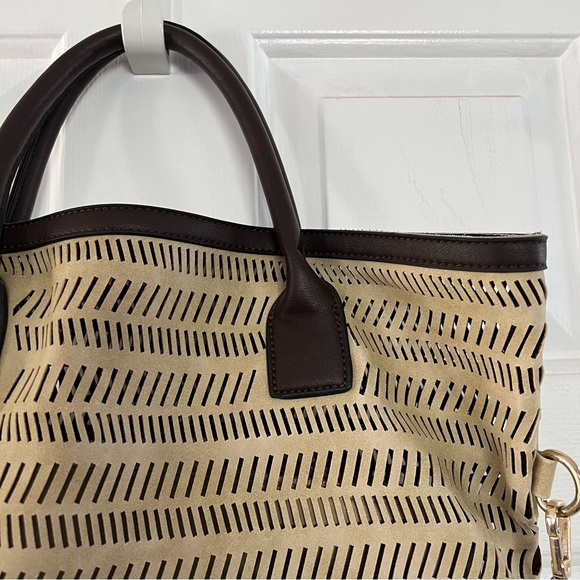 Laser Cut Tote Bag with Insert Purse - Picture 8 of 8